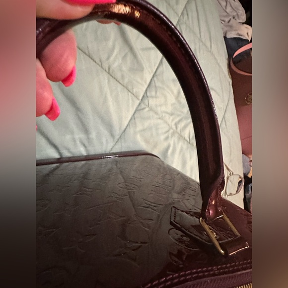 Preowned…Authentic….Excellent DEAL! Louis Vuitton Vernis Alma GM bag! - Picture 15 of 17